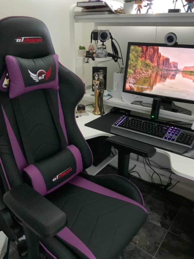 view-of-our-purchase gt omega pro best gaming chairs under 200 in the uk Our-Unboxing-And-Testing-Experience-