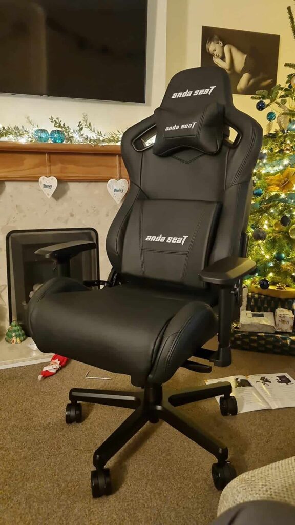 view-of-unboxed-Gaming Chair For Heavy Big Guys UK Heavy duty Gaming Chair 200kg-tried-and-tested-for-several-week-unboxing-purchased-package-arrival-at-home-testing-experience-